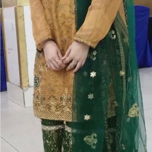 3 piece boutique style dresss masoori shirt net embroidered full dubatta